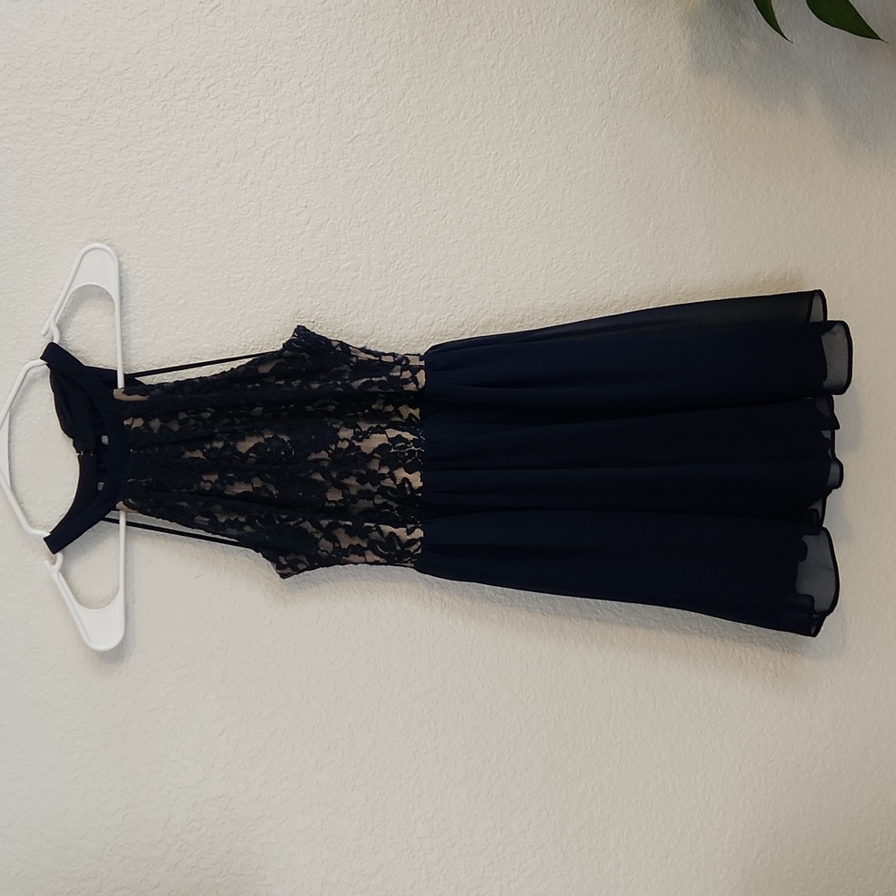 B.DARLIN NAVY LACE DRESS SIZE 5/6
